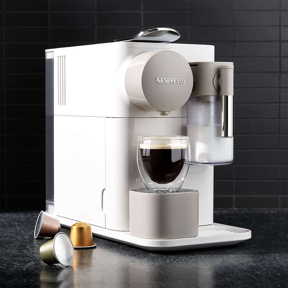 Cách sử dụng máy pha cà phê Nespresso để pha cà phê Espresso