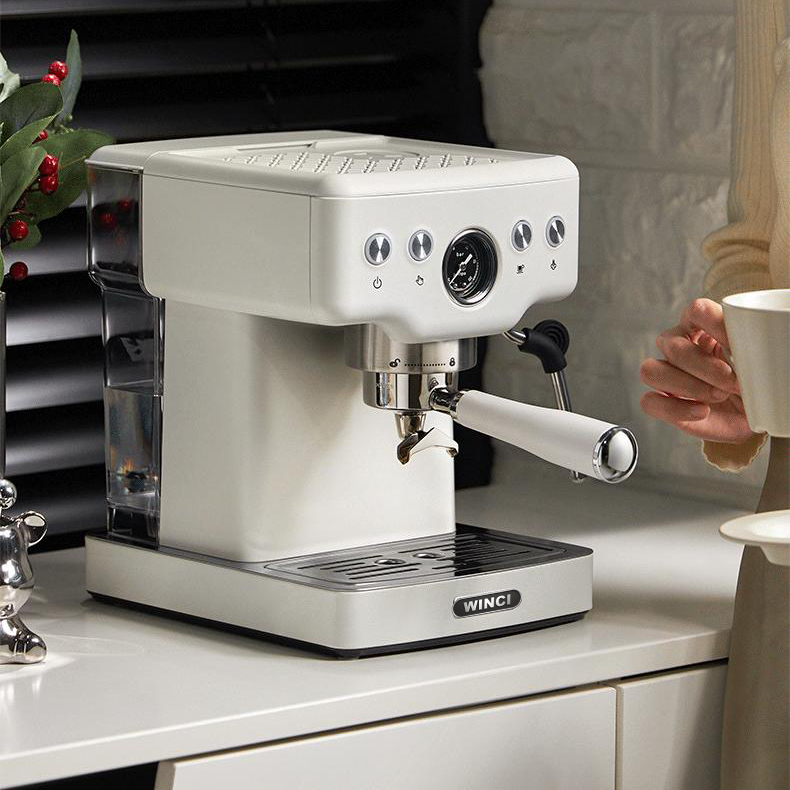 Máy pha espresso Winci EM4212 cho hiệu năng pha lên đến 100ly mỗi ngày