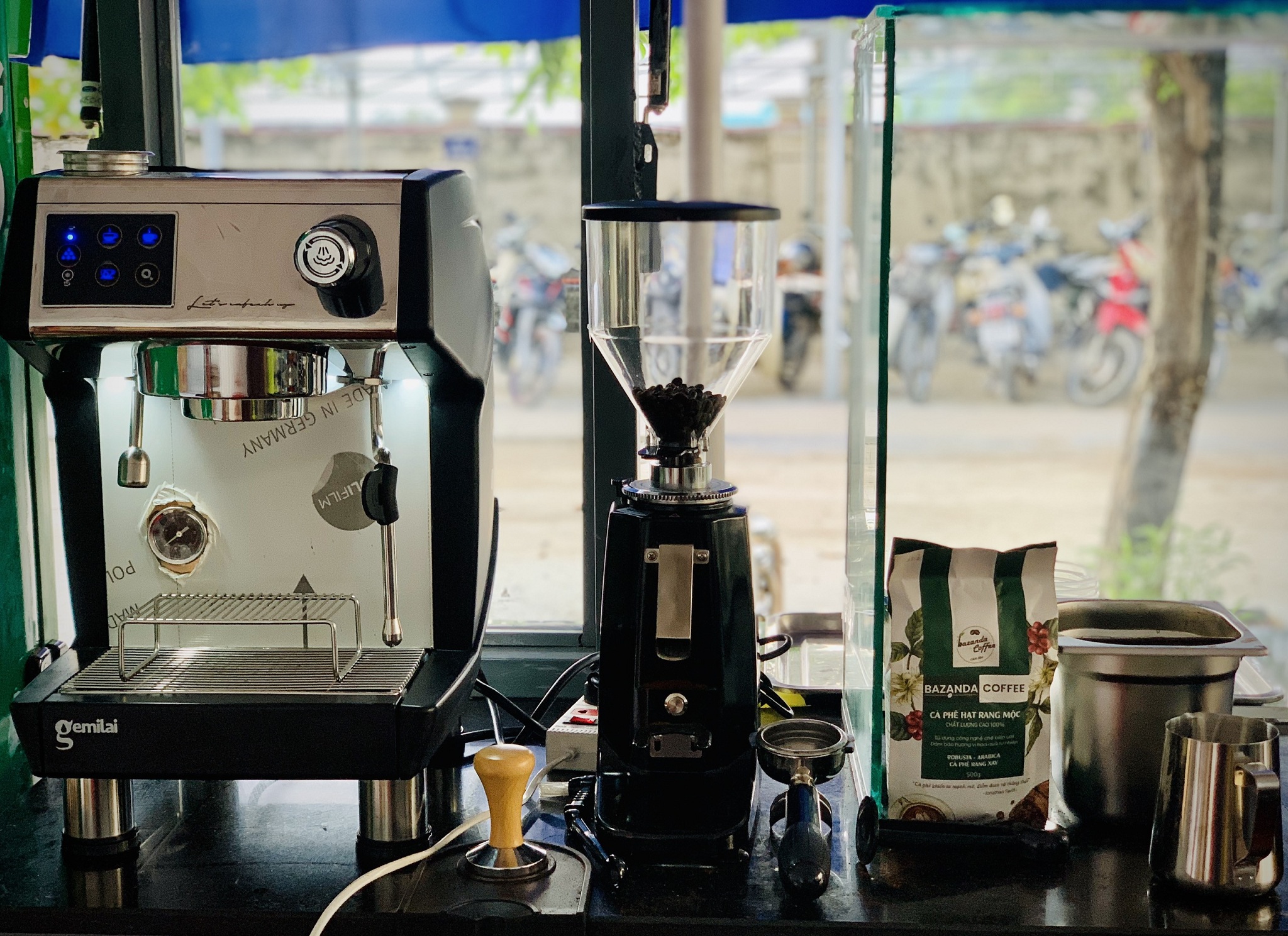 Vệ sinh và bảo dưỡng máy pha cà phê Gemilai
