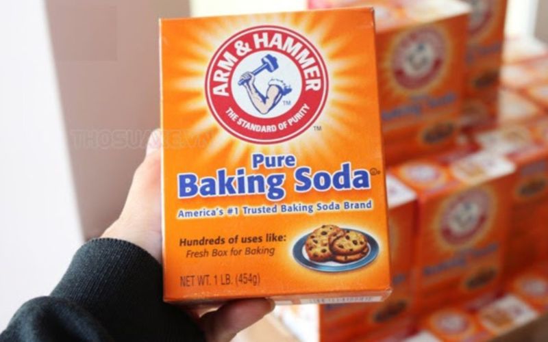 Các phương pháp và hướng dẫn từng bước tẩy cặn máy pha cà phê 3 Dùng bột baking soda, nhỏ thêm vài giọt nước cốt chanh sẽ làm máy khử được mùi hôi, dầu thừa từ cà phê và cặn vôi hiệu quả